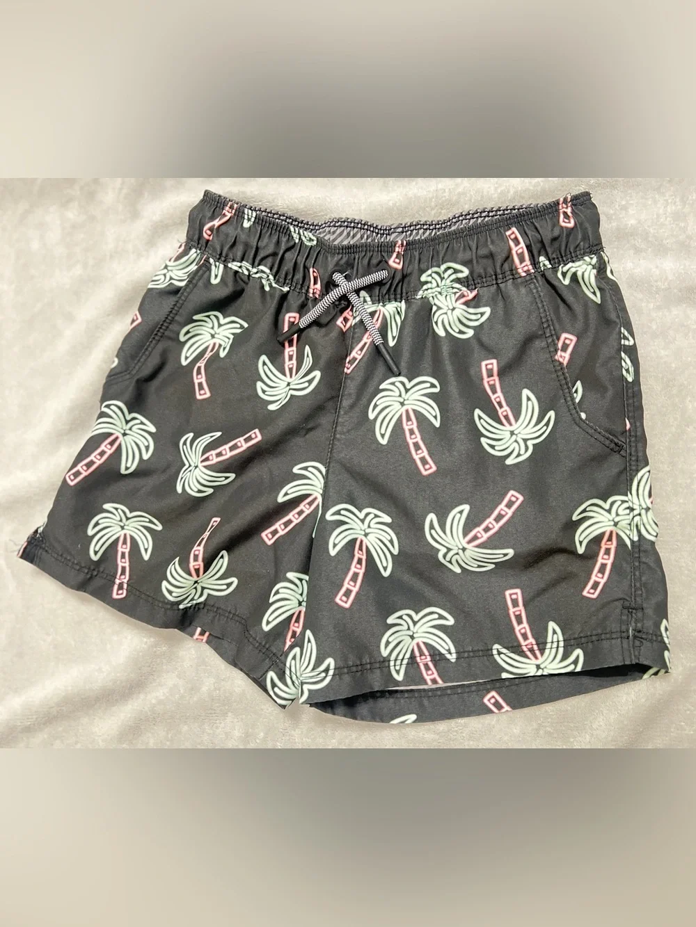 Target Art Class black palm tree Mesh Lined Swim Shorts size M (8)